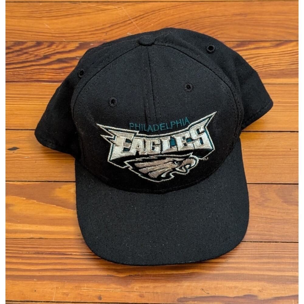 NFl Philadelphia Eagles VTG  90s Puma Black Snapback